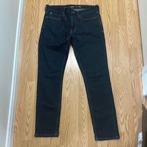 Old Navy Slim Blue Jeans Timeless Style